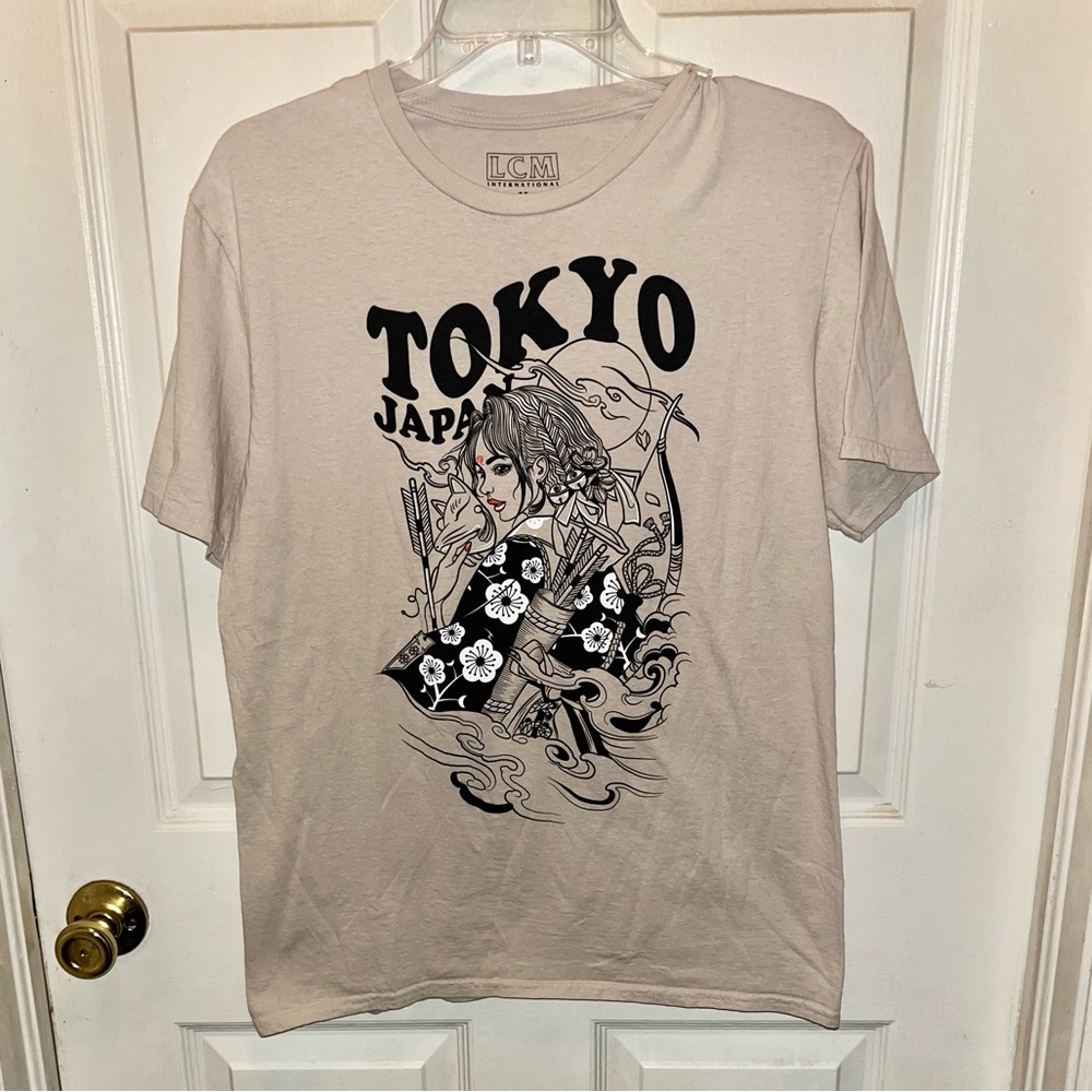 LCM International Short Sleeve Tokyo Japan Shirt. Sz M.